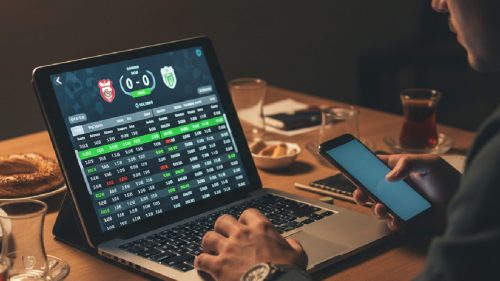 Canlı bahis ekranında Discount Casino'nun anlık değişen yüksek oranları ve kazanç imkanları.